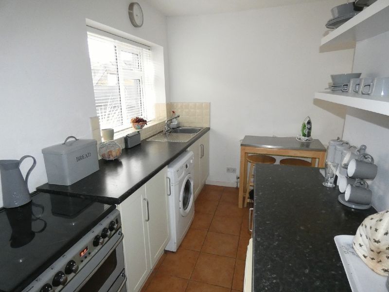 Kitchen- click for photo gallery